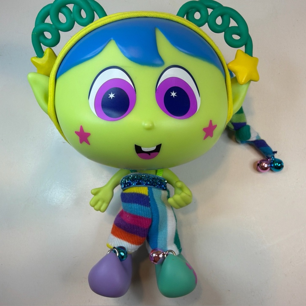 RARE Distroller ALUSHHHE PURPLE EYES DOLL  CHIQUITI BOOM TOWN (Doll Only)